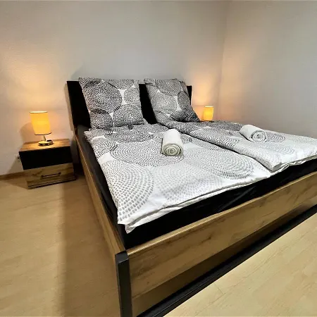 Appartamento Traumaussicht Kamin Balkon Burgblick 65 Zoll Tv Netflix Sky Joyn Lindenplatz Bullay Esterno foto