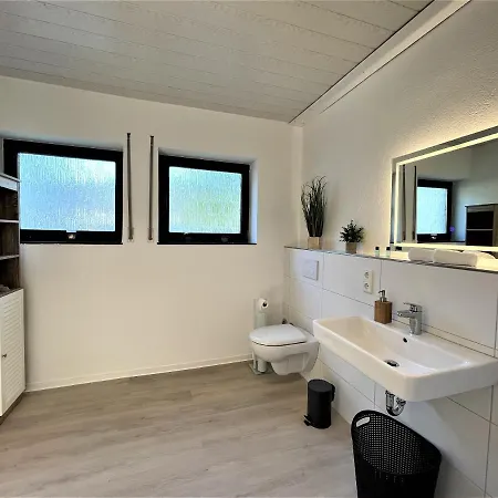 Appartamento Traumaussicht Kamin Balkon Burgblick 65 Zoll Tv Netflix Sky Joyn Lindenplatz Bullay Esterno foto